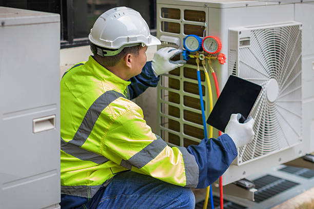 Professional Hvac technician working in Greenwood, TX